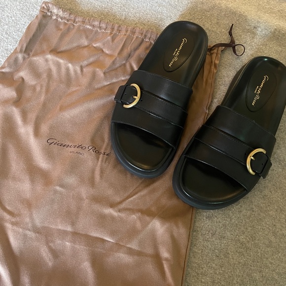 GIANVITO ROSSI
Bilbao buckled leather slides - Picture 5 of 5